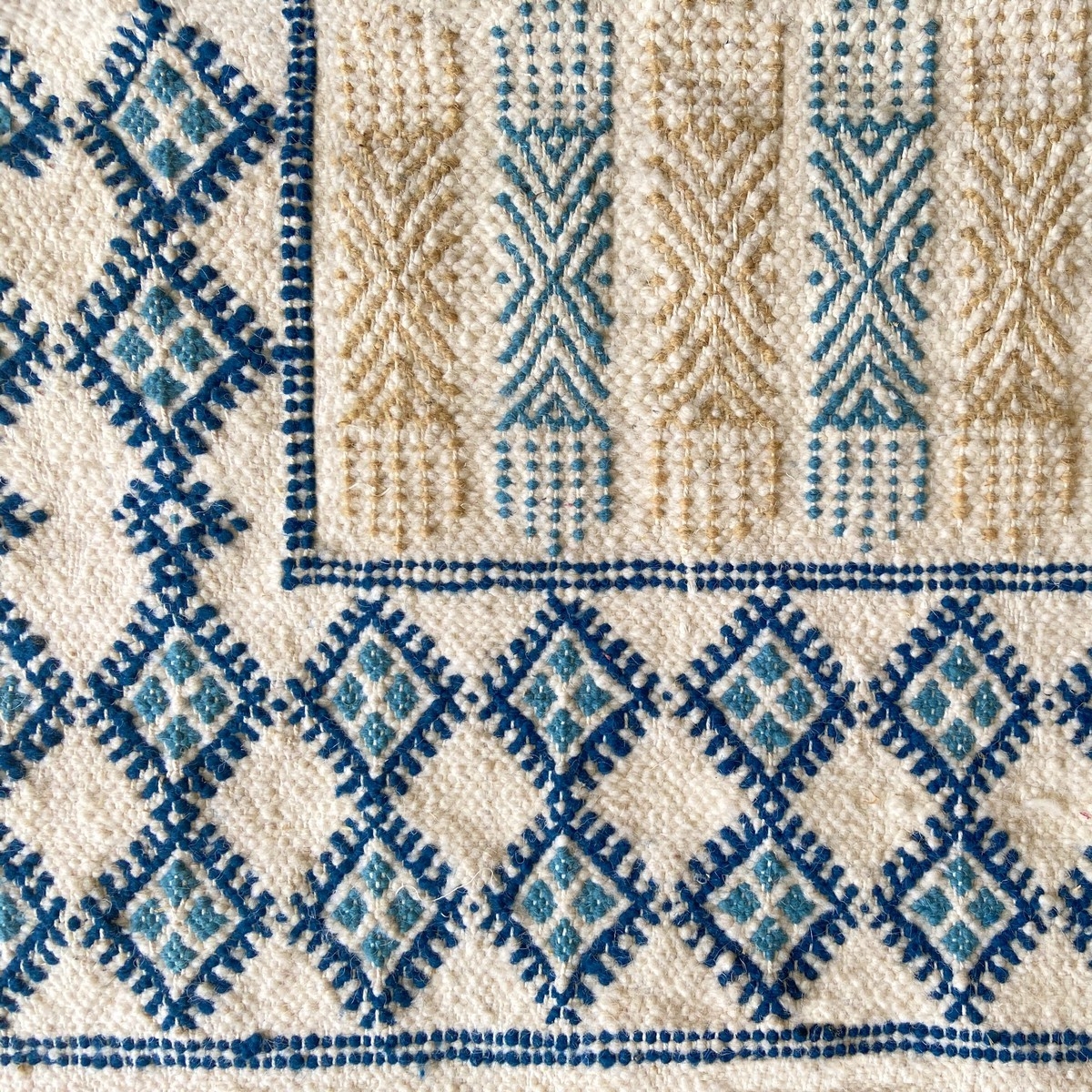 Berber carpet Rug Margoum Alfatha 120x190 Blue/White (Handmade, Wool, Tunisia) Tunisian margoum rug from the city of Kairouan. R