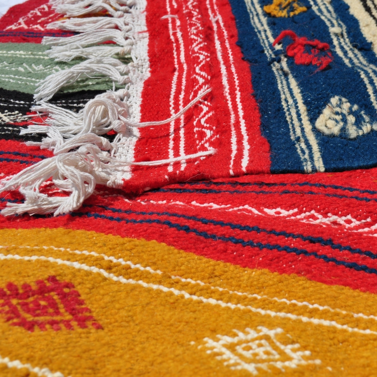 Alfombra bereber Alfombra Kilim largo Rouhia 70x200 Multicolor (Hecho a mano, Lana) Alfombra kilim tunecina, estilo marroquí. Al