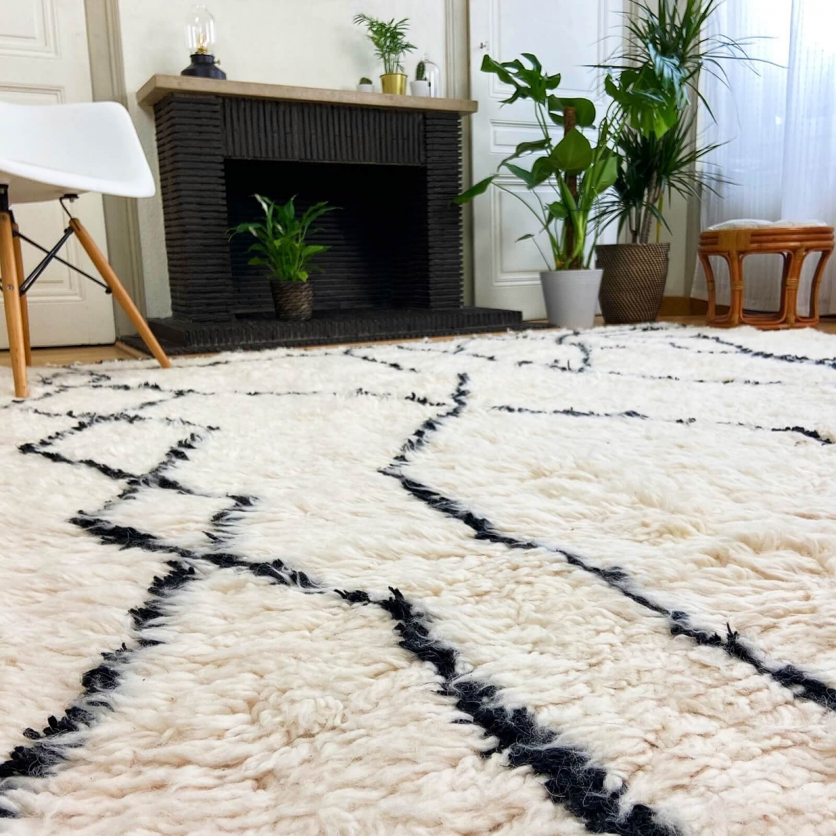 Tapis berbère Tapis Beni Ouarain Ahabag 200x300 cm Berbere Blanc et Noir (Fait main, Laine, Maroc) Tapis Beni Ouarain 230x317 be