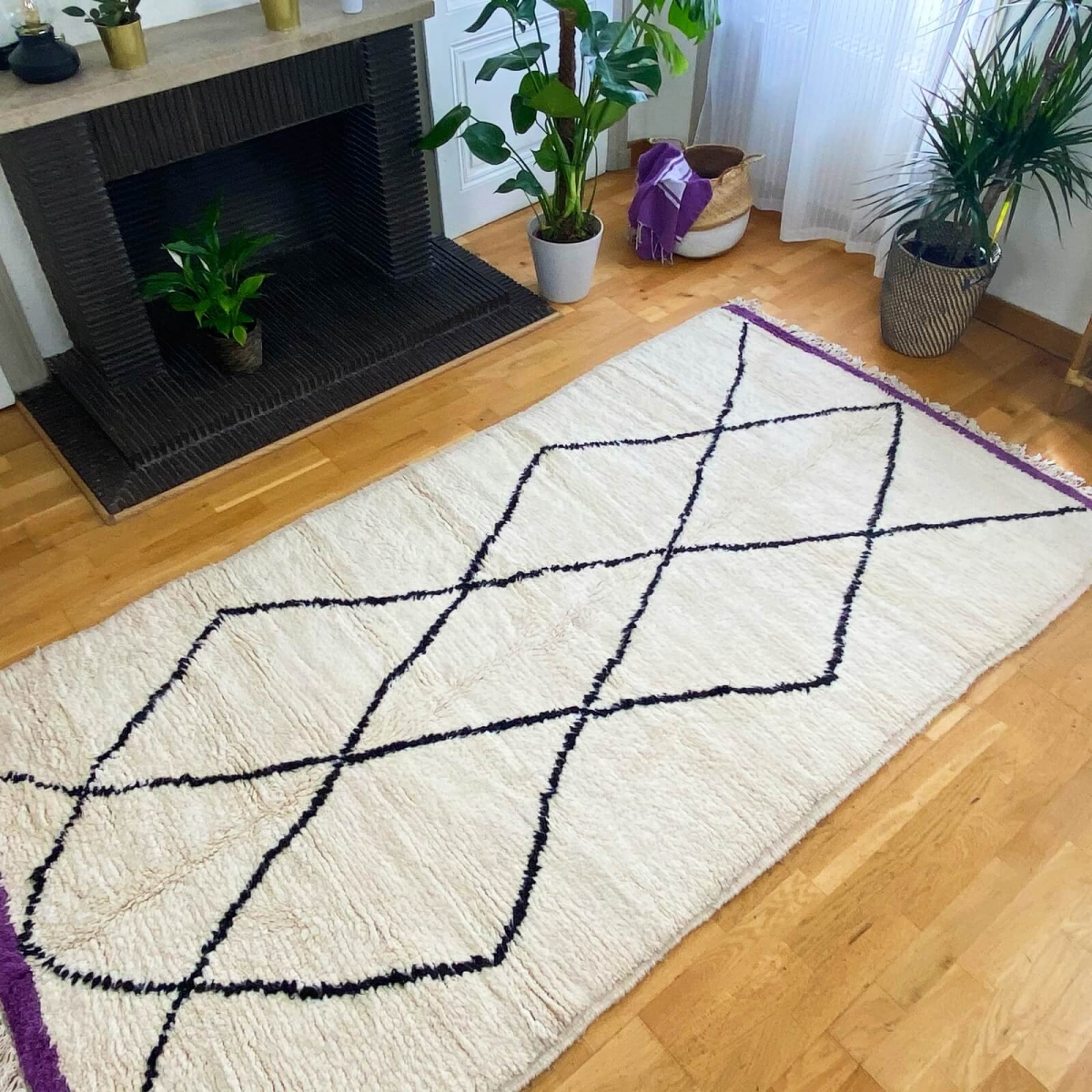 Alfombra bereber Alfombra Beni Ouarain Ranoa 145x230 cm Blanco y Negro  (Hecho a mano, Lana, Marruecos) Alfombra margoum tunecin