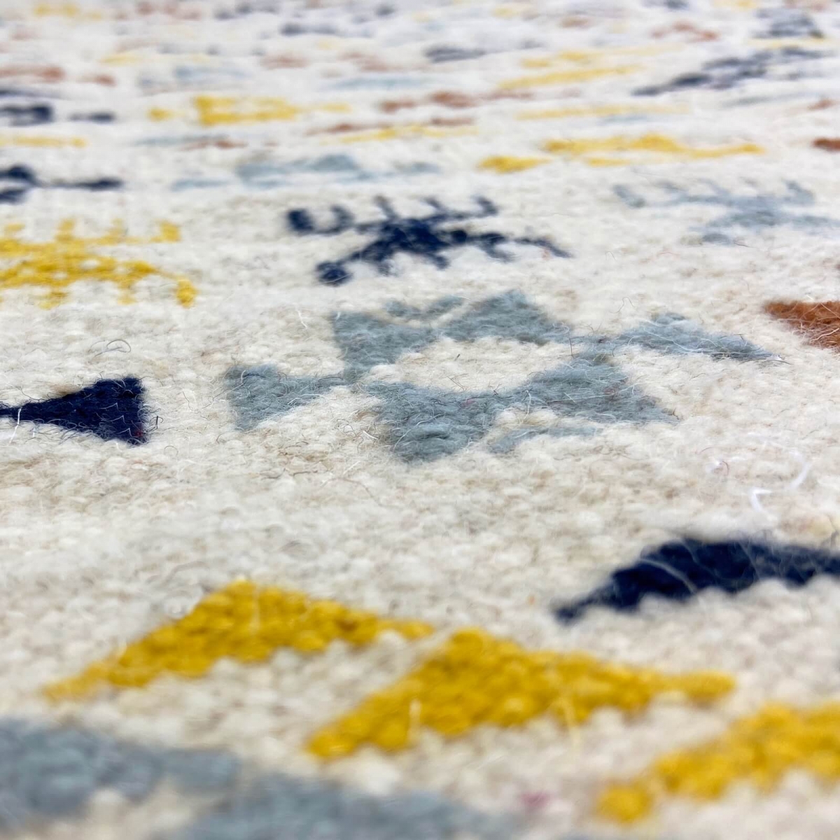 Alfombra bereber Alfombra Kilim 125x190 cm Blanco Amarillo Azul Marrón | Hecho a mano, Lana, Túnez Alfombra kilim tunecina, esti