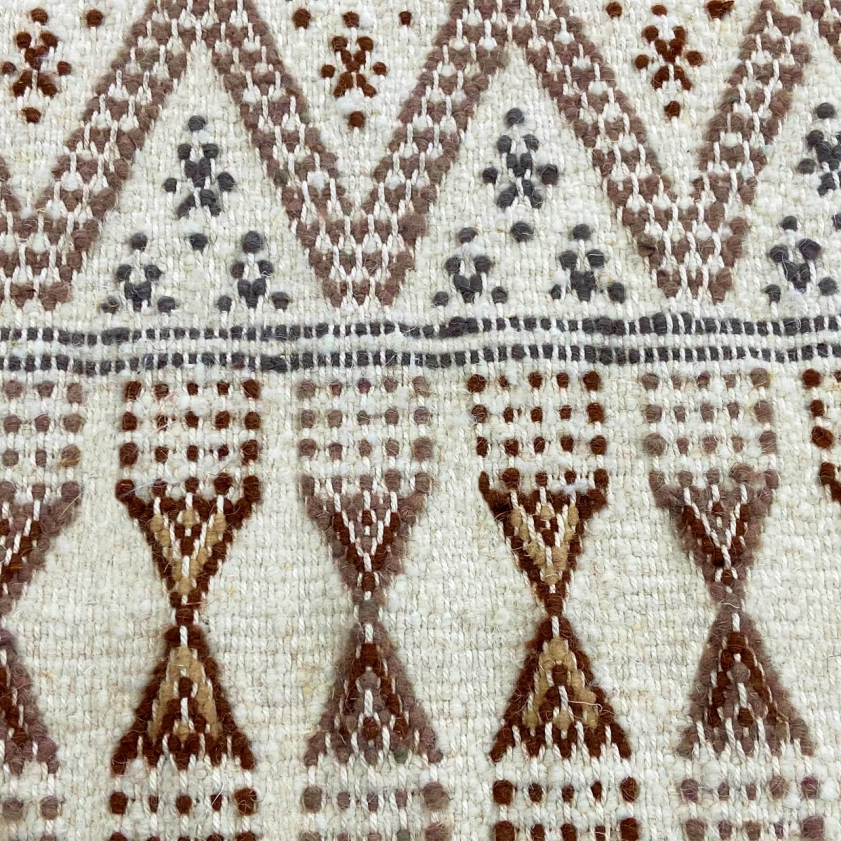 Berber carpet Rug Margoum 95x275 cm White/Brown | Handmade, Wool, Tunisia) Tunisian margoum rug from the city of Kairouan. Recta