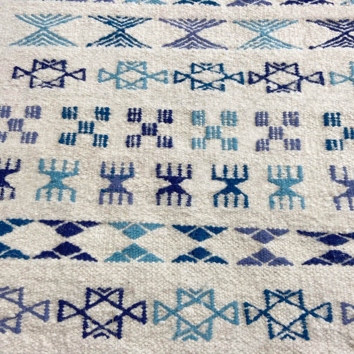 Tapete berbere Tapete Kilim 130x205 cm Branco Azul | Tecidos à mão, Lã, Tunísia Tapete tunisiano kilim, estilo marroquino. Tapet