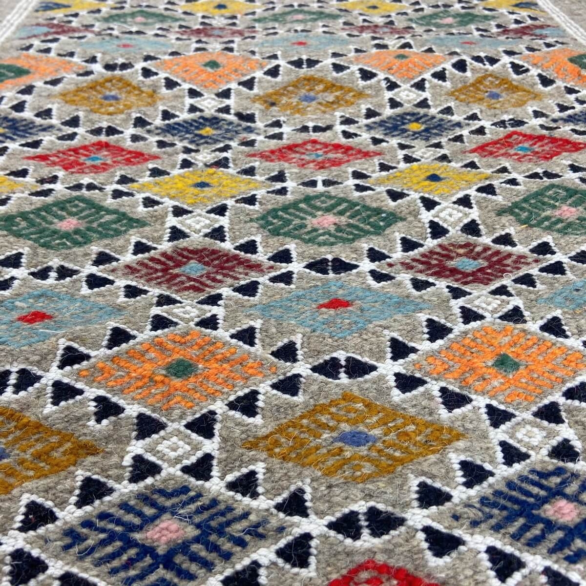 tappeto berbero Tappeto Kilim Edewi 60x111 Grigio (Fatto a mano, Lana, Tunisia) Tappeto kilim tunisino, in stile marocchino. Tap