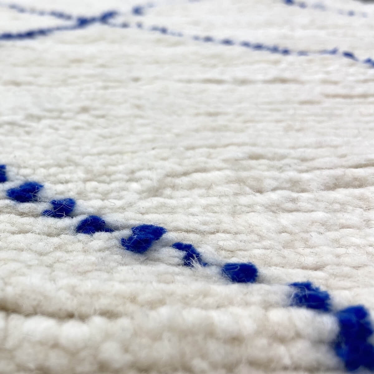 Berber carpet Rug Beni Ouarain Telha 85x125 cm White and Blue (Handmade, Wool, Morocco) Tunisian margoum rug from the city of Ka