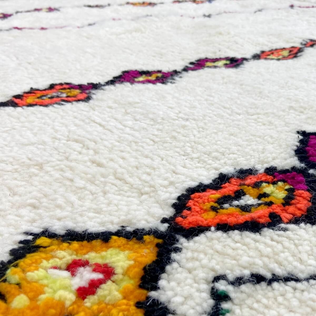 Berber carpet Rug Azilal Irwa 175x250 cm White/Multicolored (Handmade, Wool, Morocco) Tunisian margoum rug from the city of Kair