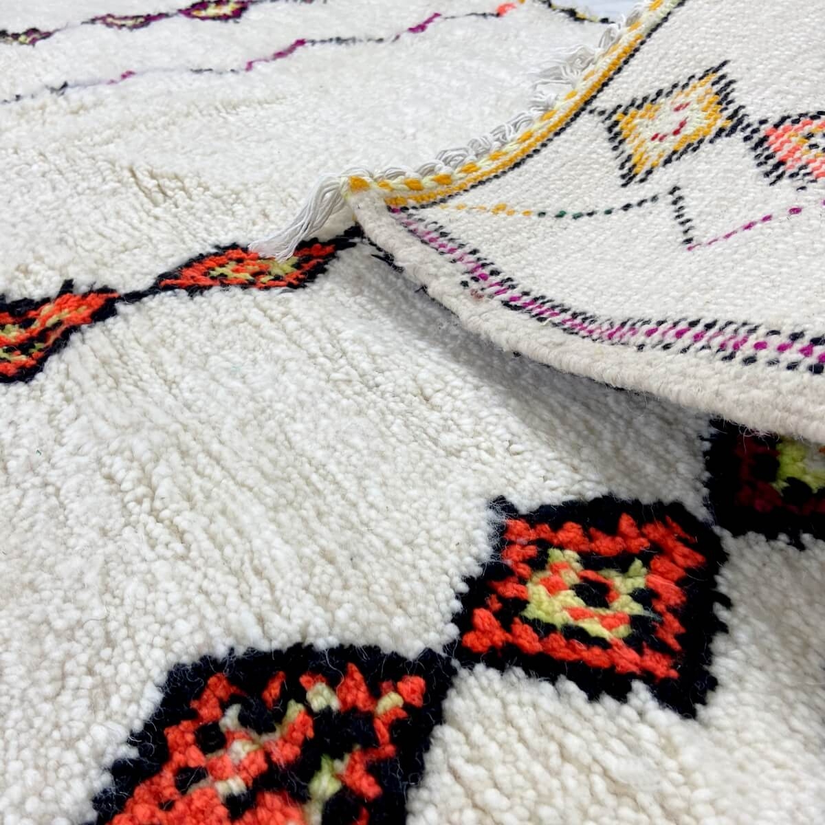 Berber carpet Rug Azilal Irwa 175x250 cm White/Multicolored (Handmade, Wool, Morocco) Tunisian margoum rug from the city of Kair