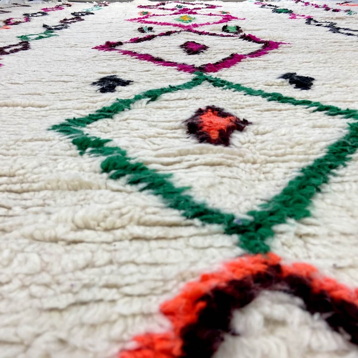 Berber Teppich tapis-azilal-Irden 210x285 cm Weiß/Mehrfarbig  (Handgefertigt, Wolle, Marokko) Tunesischer Margoum-Teppich aus de