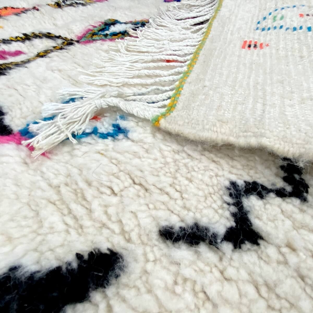 Berber tapijt Tapijt Azilal Athas 120x150 cm Wit/Veelkleurig (Handgeweven, Wol, Marokko) Tunesisch Margoum Tapijt uit de stad Ka