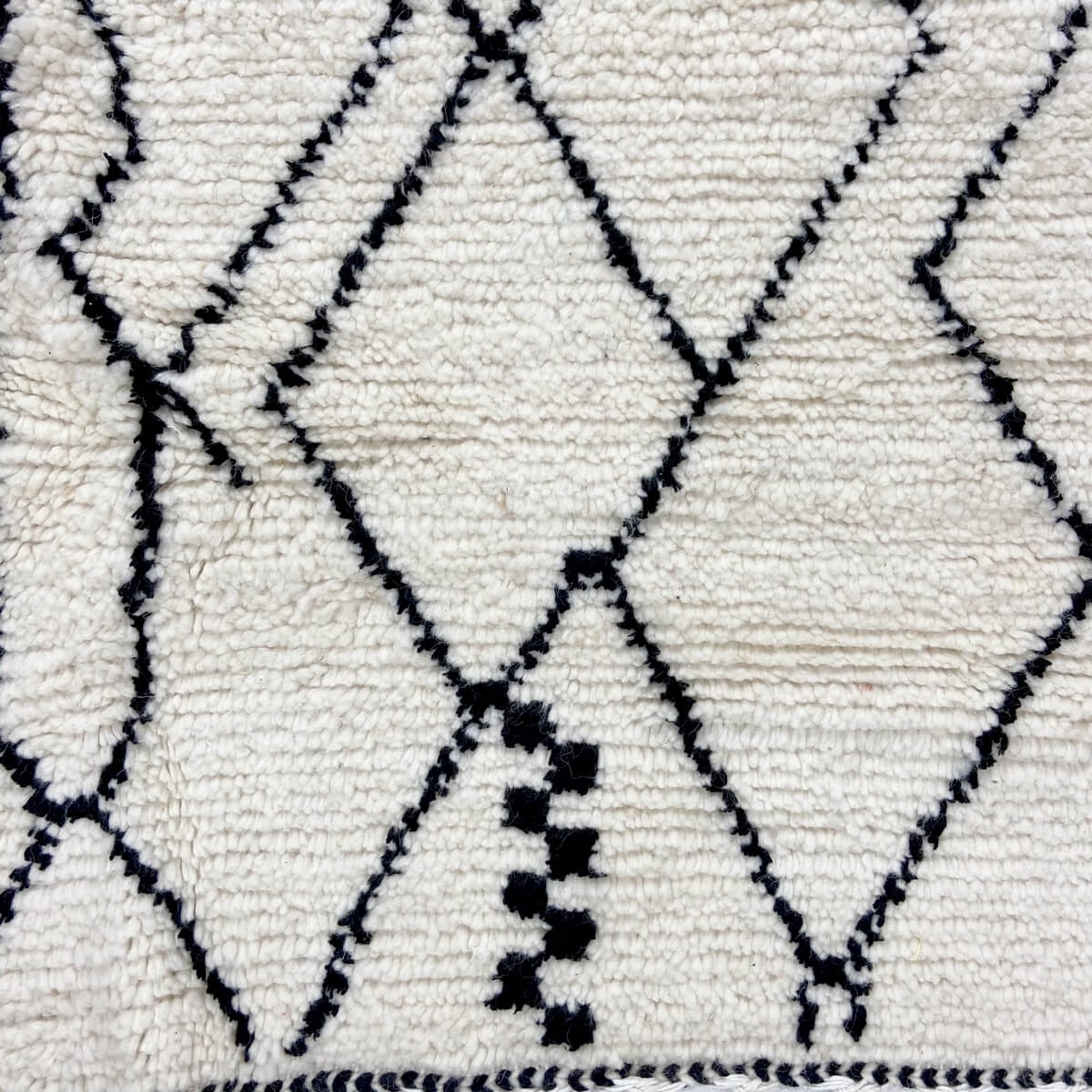 Berber tapijt Vloerkleed Beni Ouarain Damellal 85x135 cm Wit en Zwart (Handgeweven, Wol, Marokko) Tunesisch Margoum Tapijt uit d