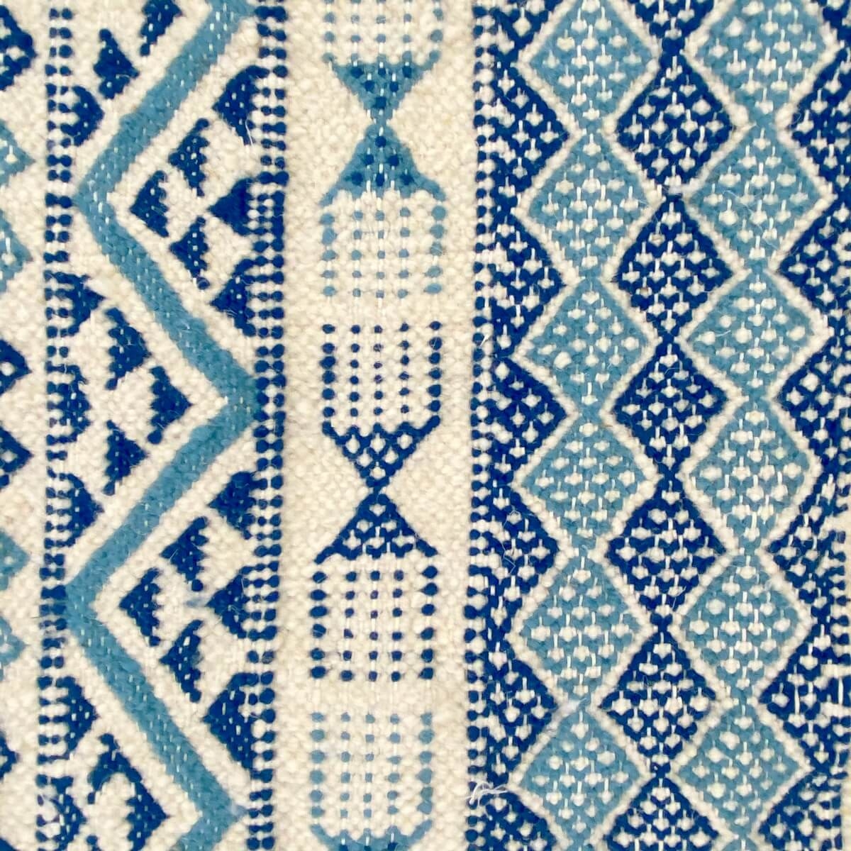Berber carpet Rug Margoum Ghassa 125x195 Blue/White (Handmade, Wool, Tunisia) Tunisian margoum rug from the city of Kairouan. Re