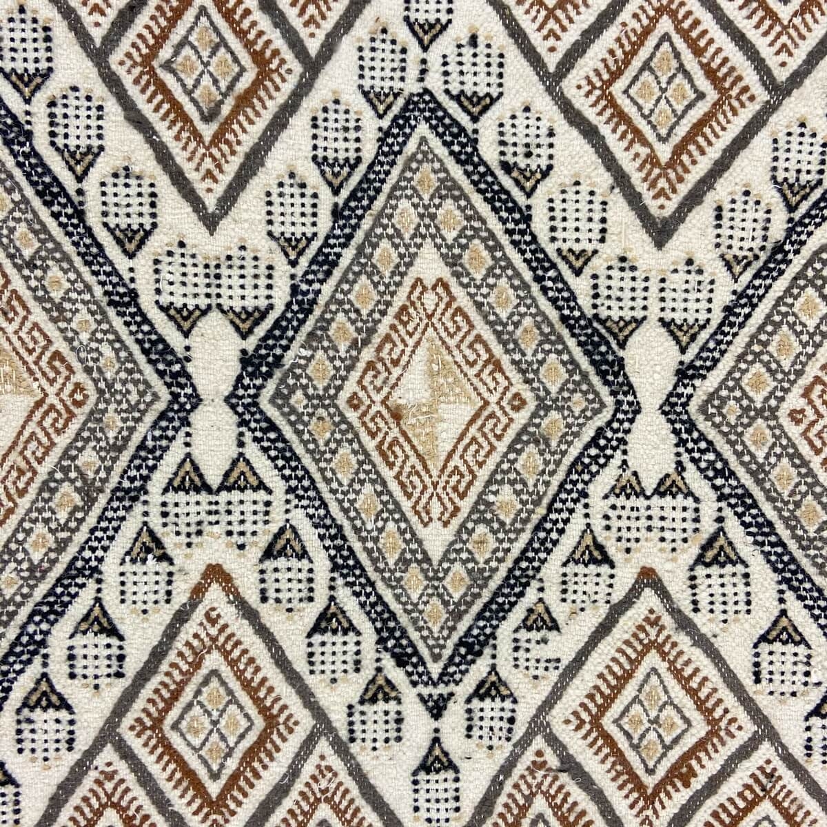 Tapete berbere Tapete Margoum Damdakul 115x190 Branco/Bege (Artesanal, Lã, Tunísia) Tapete Margoum tunisino da cidade de Kairoua