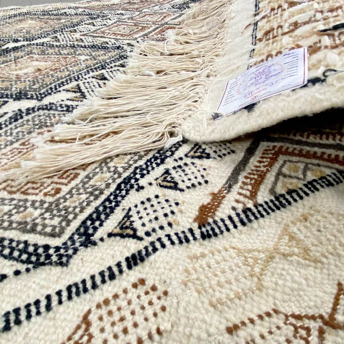 Berber carpet Rug Margoum Damdakul 115x190 White/Beige (Handmade, Wool, Tunisia) Tunisian margoum rug from the city of Kairouan.