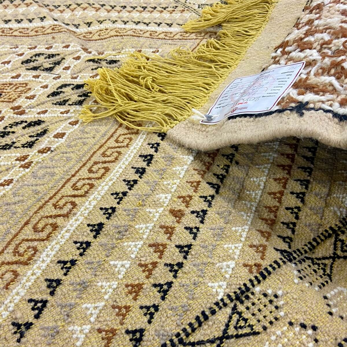 Berber carpet Rug Margoum Baghrir 120x200 Beige (Handmade, Wool, Tunisia) Tunisian margoum rug from the city of Kairouan. Rectan