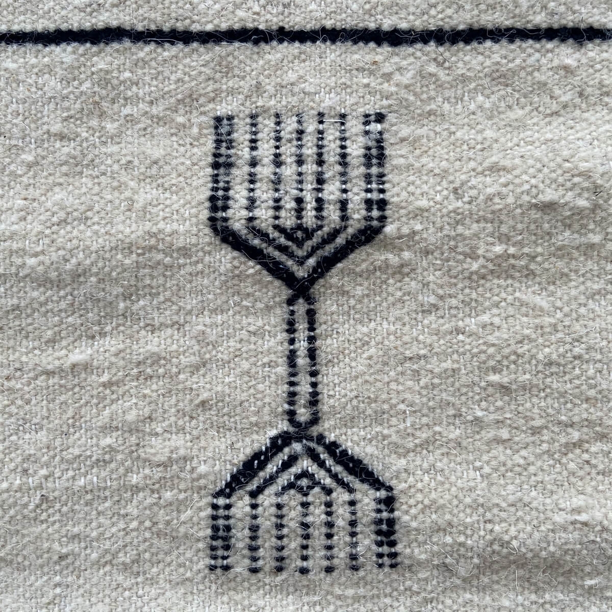Berber carpet Rug Kilim Abez 60x104 cm Black and white (Handmade, Wool, Tunisia) Tunisian Rug Kilim style Moroccan rug. Rectangu