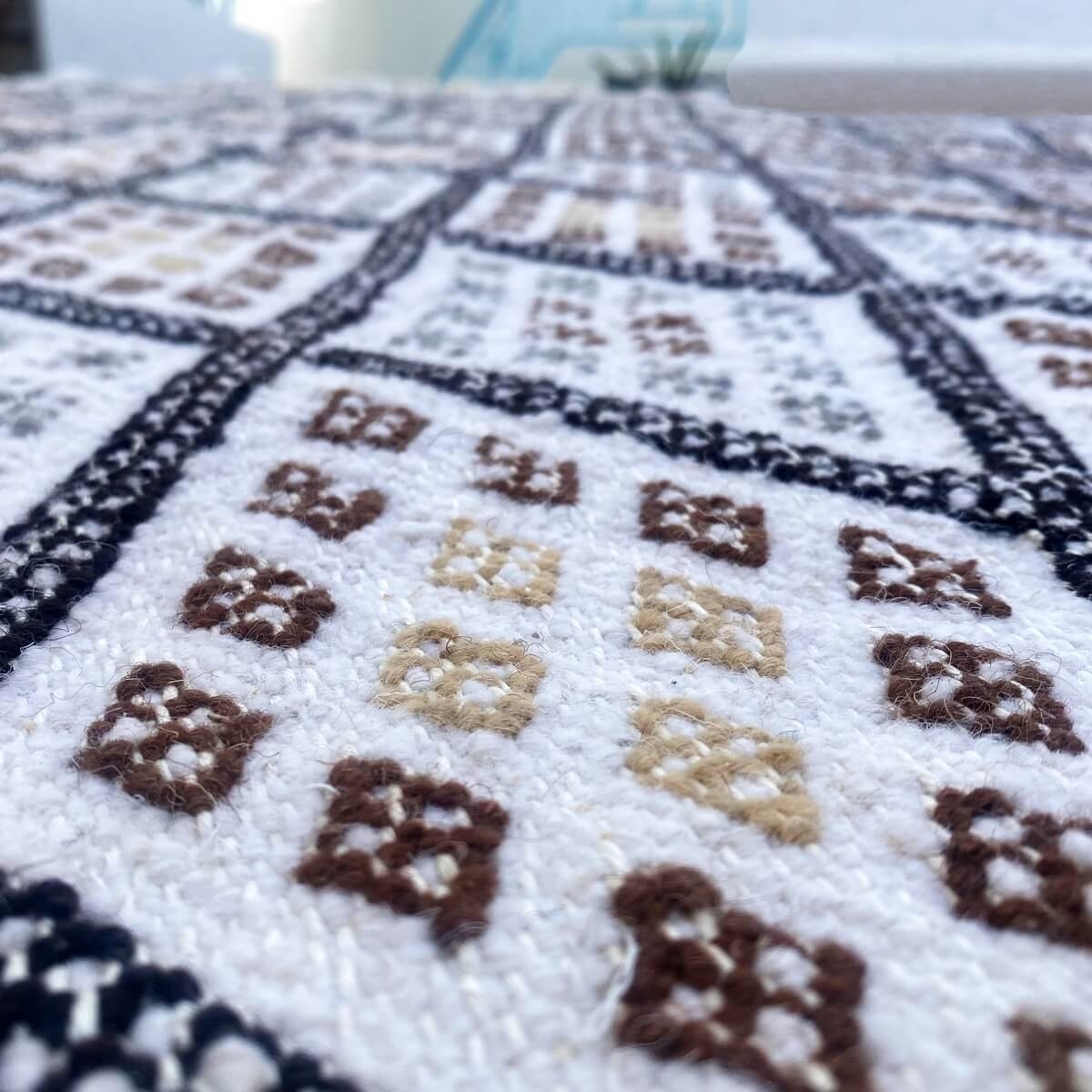 Berber carpet Rug Margoum Baha 145x220 White/Beige (Handmade, Wool, Tunisia) Tunisian margoum rug from the city of Kairouan. Rec