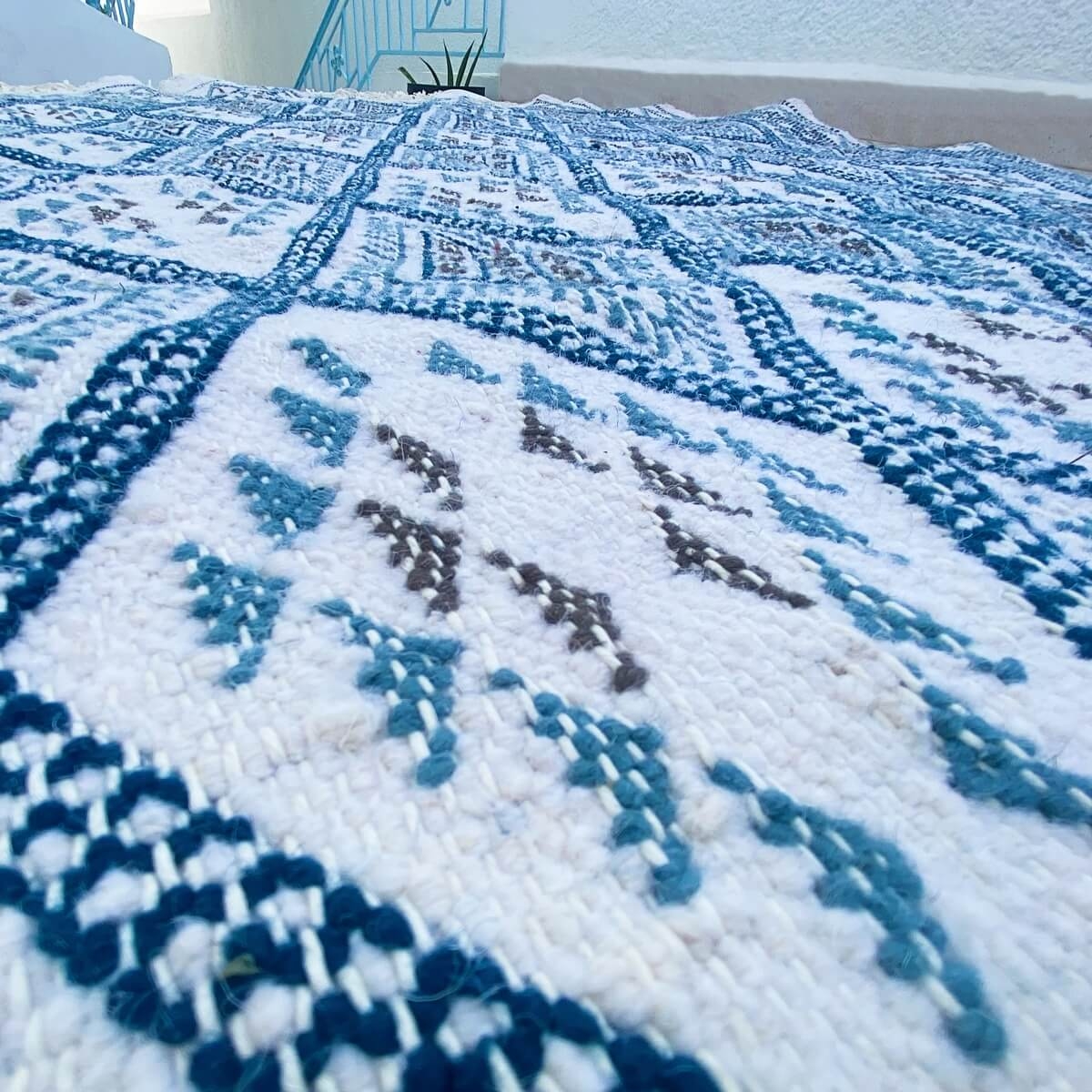 Berber carpet Rug Margoum Arines 145x225 Blue/White (Handmade, Wool, Tunisia) Tunisian margoum rug from the city of Kairouan. Re
