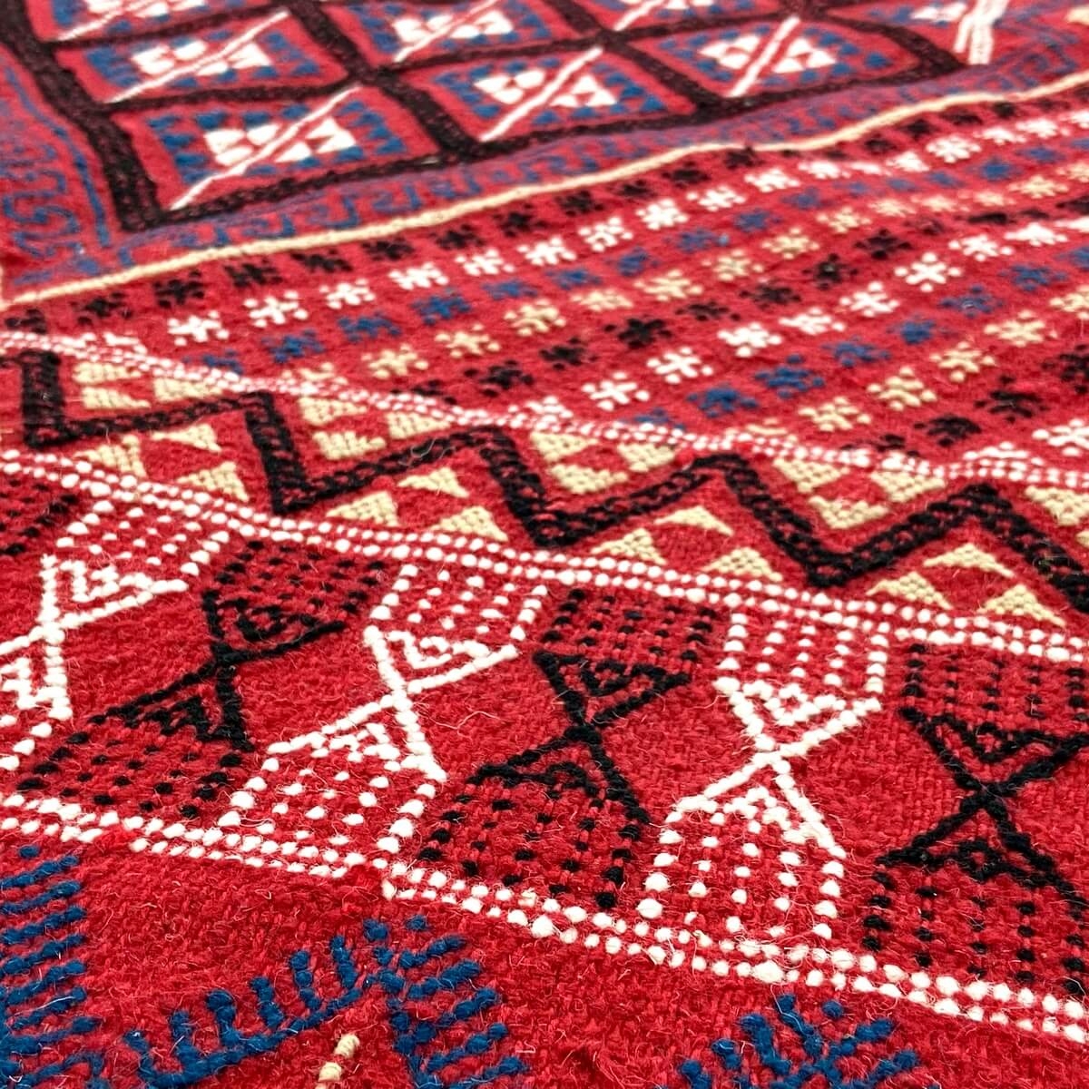 Berber carpet Rug Margoum Rahma 110x200 Red (Handmade, Wool) Tunisian margoum rug from the city of Kairouan. Rectangular living 