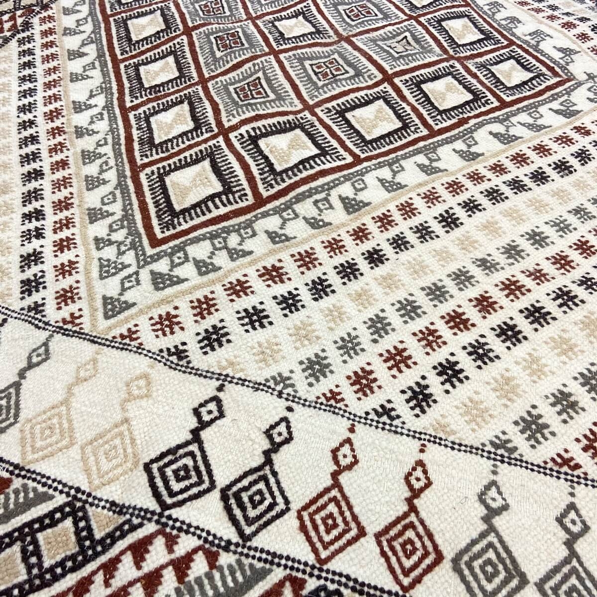 Berber carpet Rug Margoum Enia 125x200 White/Beige (Handmade, Wool, Tunisia) Tunisian margoum rug from the city of Kairouan. Rec
