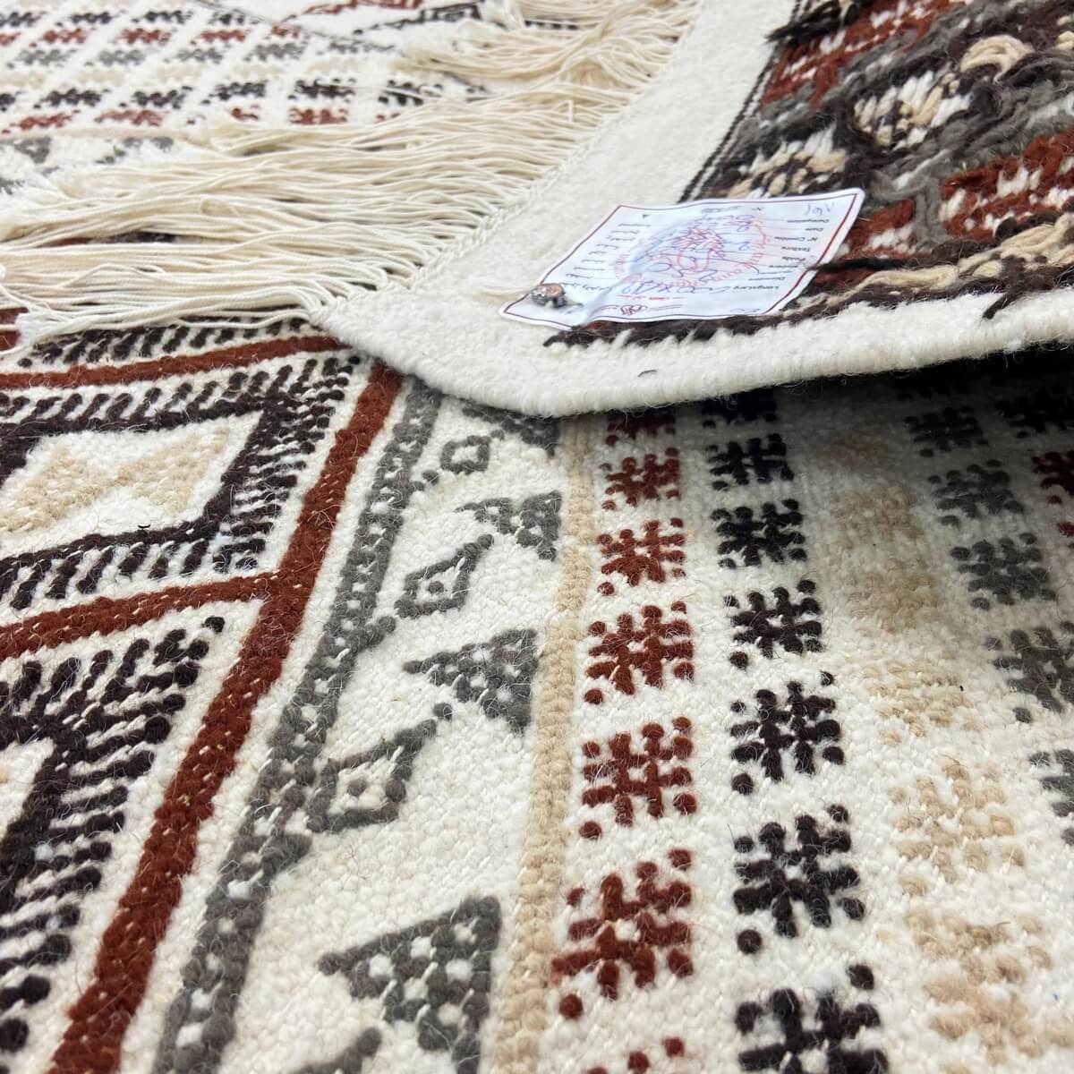 Berber carpet Rug Margoum Enia 125x200 White/Beige (Handmade, Wool, Tunisia) Tunisian margoum rug from the city of Kairouan. Rec