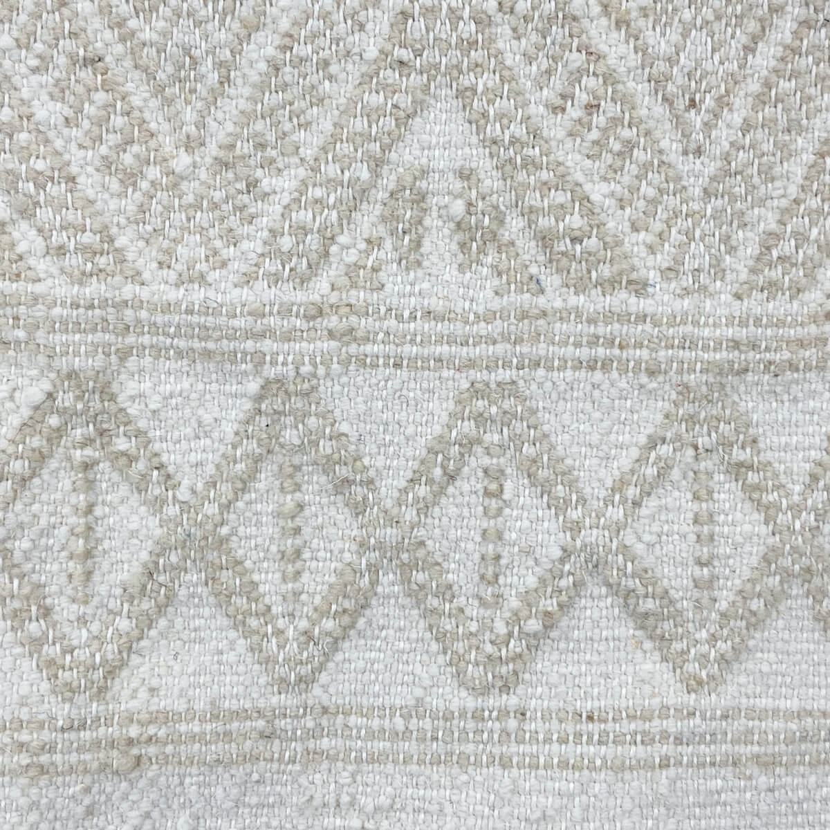 Berber carpet Rug Margoum Bayoudh 115x180 White/Beige (Handmade, Wool, Tunisia) Tunisian margoum rug from the city of Kairouan. 