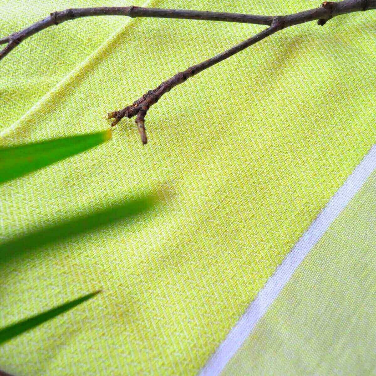 Tapis berbère Fouta Bois Chevrons - 100x200 - Vert lime - 100% coton Serviette fouta originale de Tunisie. Format classique 100x