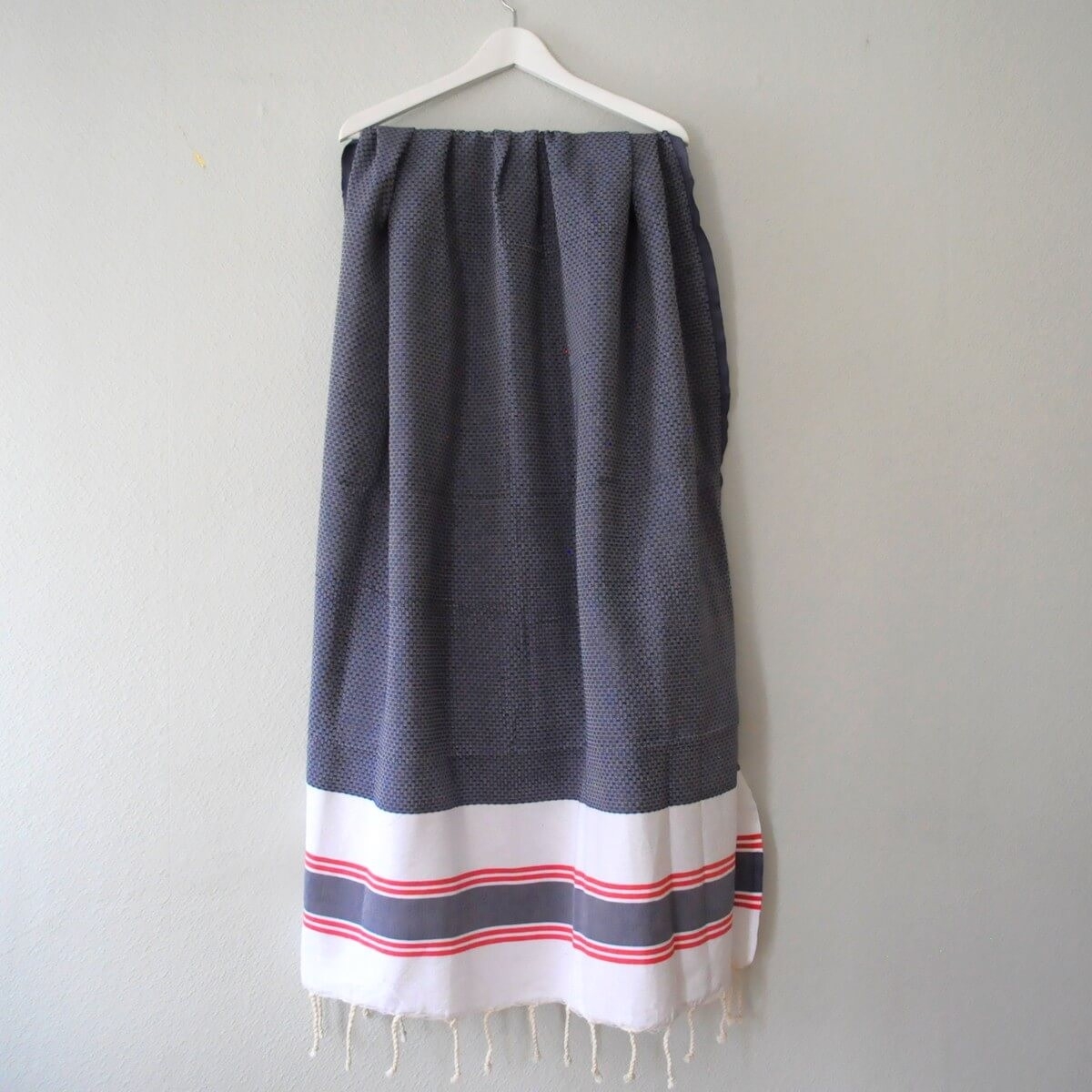 Tapis berbère Fouta Sommet Nid d'abeille - 100x200 - Bleu/Blanc/Rouge - 100% coton Serviette fouta originale de Tunisie. Format 