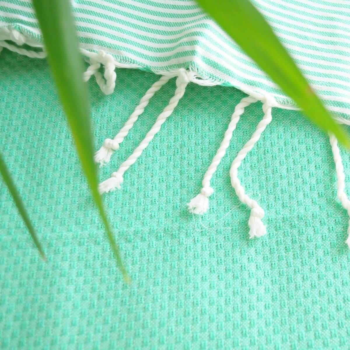 Berber carpet Fouta Menthe Honeycomb - 100x200 - Green - 100% cotton Original fouta towel from Tunisia. Classic format 100x200 c
