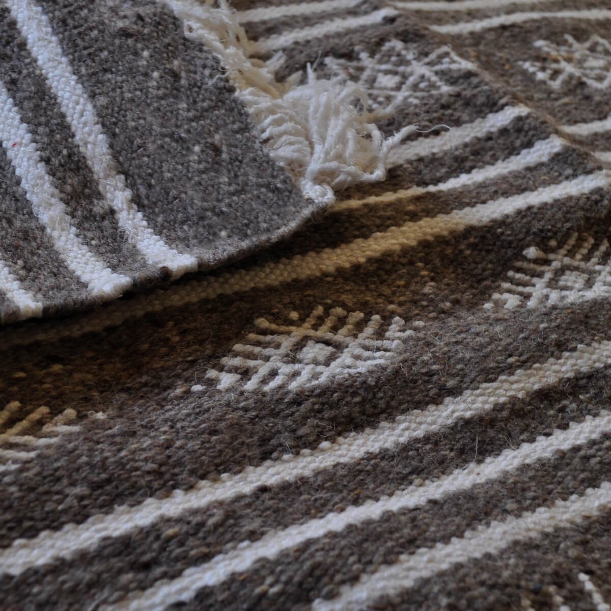 Tapete berbere Tapete Kilim Houria 110x200 Cinza (Tecidos à mão, Lã, Tunísia) Tapete tunisiano kilim, estilo marroquino. Tapete 