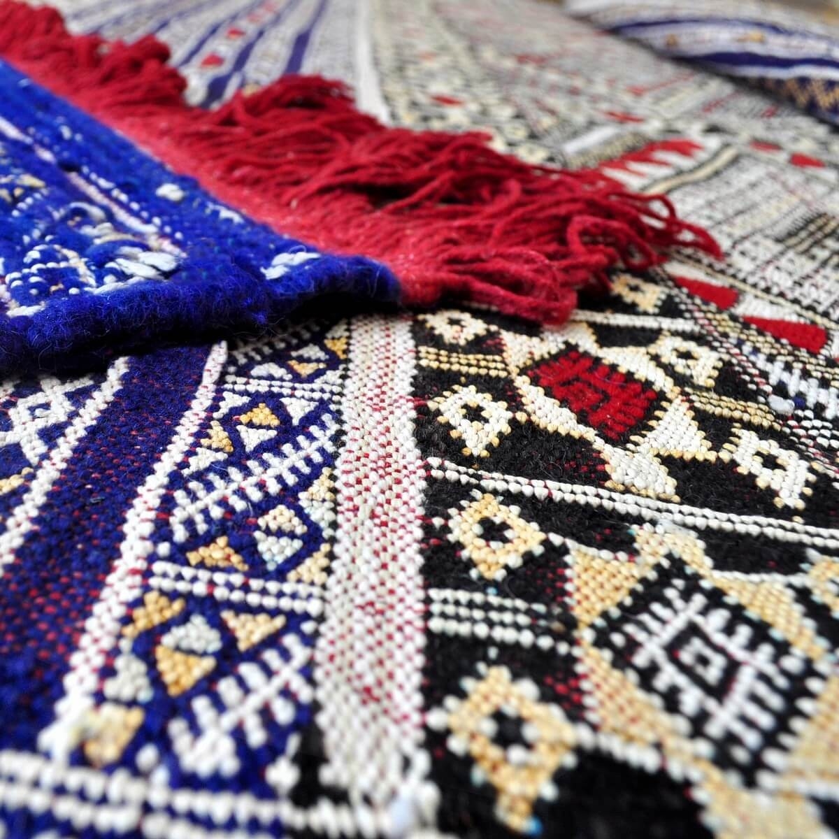 Tapete berbere Grande Tapete Hanbel Taza 170x235 Azul/Vermelho (Tecidos à mão, Marrocos) Tapete marroquino artesanal feito de lã