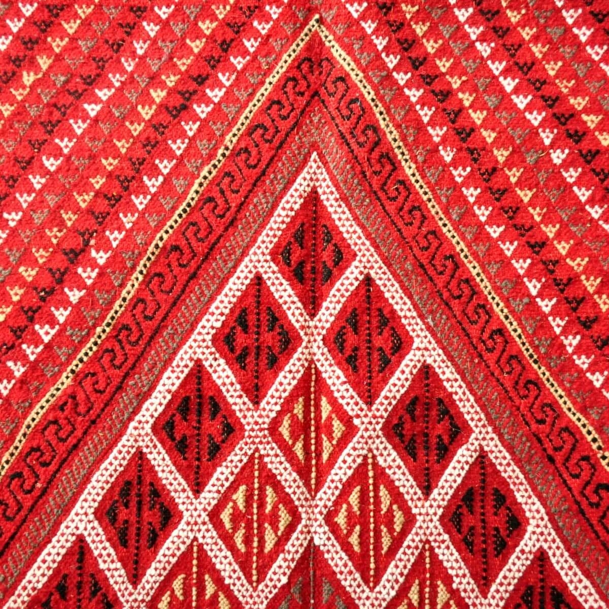 Berber carpet Large Rug Margoum Ilya 165x255 Red (Handmade, Wool, Tunisia) Tunisian margoum rug from the city of Kairouan. Recta